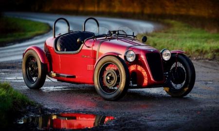 Garsus automobilių gamintojas. Grįžta po 37 metų pertraukos (Foto)