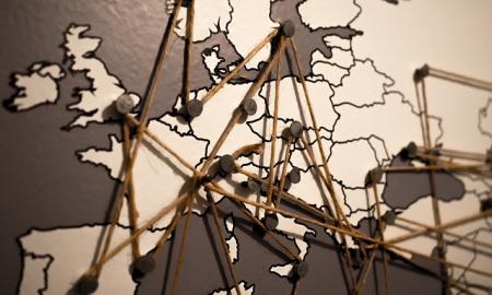 Iki metų pabaigos. „Jie ne tik skraidys.“ Į Europą ateina košmaras