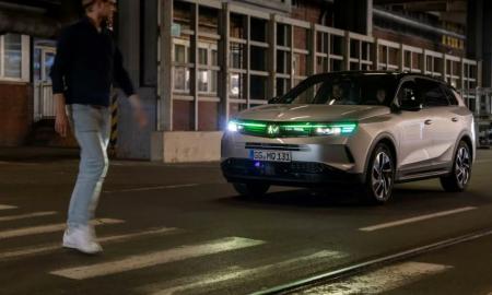 Automobilyje bus papildomas žibintas? „Jau testuojamas“ (Foto, Video)