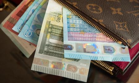 Turėkite grynųjųi! Jūsų kortelės gali nustoti veikti