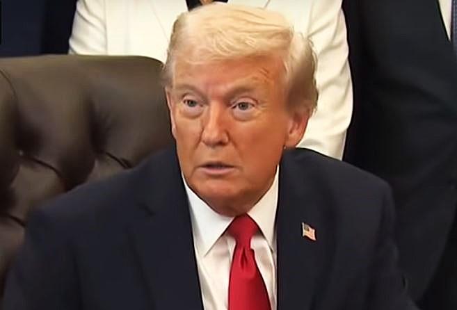 D. Trumpas