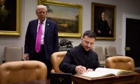 Trumpas paragino Zelenskį priimti Putino sąlygas arba būti „sunaikintam“ Rusijos