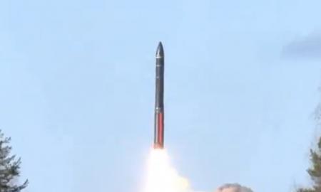 Rusija paleido tarpžemyninę balistinę raketą. Pasaulis griebiasi už galvų (Video)