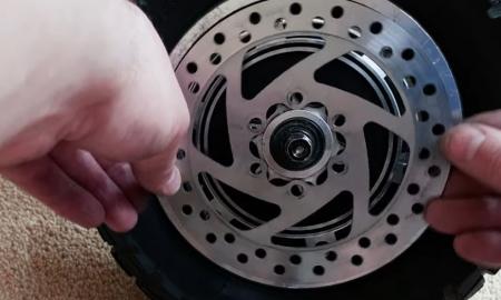 Šalis siekia „panaikinti šias pavojingas ir invazines transporto priemones“