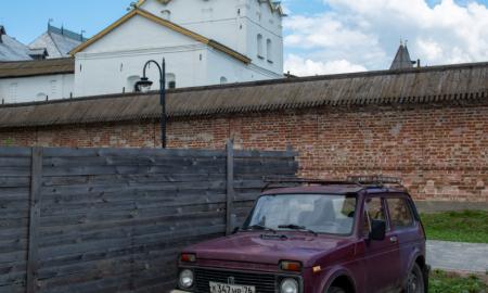 „Nieko neišeina, tenka viską stabdyti.“ Viskas, Rusijoje baigėsi pinigai