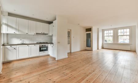 Genialiai paprasta: grindys be vamzdžių, šiluma be nuostolių – norvegiškas sprendimas, kuris stebina Europą