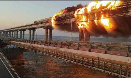 Ukraina parodė, kad simboliai gali griūti. Kas nutiko prie Kerčės tilto