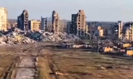 „Namai be gyvybės, gatvės tuščios, tik tyla ir griuvėsiai.“ Vaizdai šiurpina pasaulį (Video)