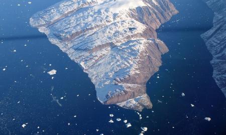 Mokslininkams šokas. 20 metų duomenys atskleidė – priešingos jėgos drasko Grenlandiją