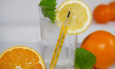 [ŽT] Vitamino C mitas žlunga: kas iš tiesų padeda peršalus?