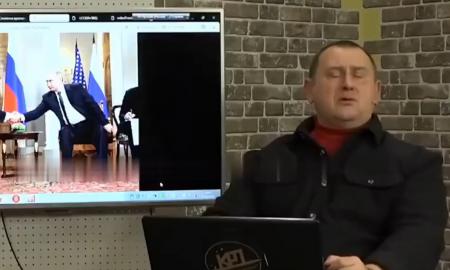 „Bus nauja karta.“ Strelkovo draugas gąsdina rusus (Video)