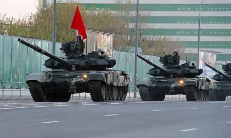 Iki 50 % kritimas! Pagrindinė Rusijos tankų tiekėja žlunga (Foto)