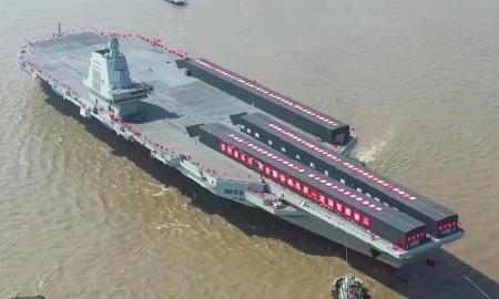 Rusijai tik pavydėti... Kinija vejasi jūrų galią. Atvyko milžinas „Fujian“ (Foto, Video)