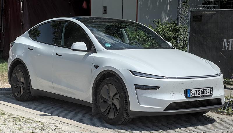 Tesla Model Y (2025)