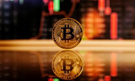 Su bitkoinu vyksta kažkas keisto. „Ilgai galiojusi taisyklė nustojo veikti“