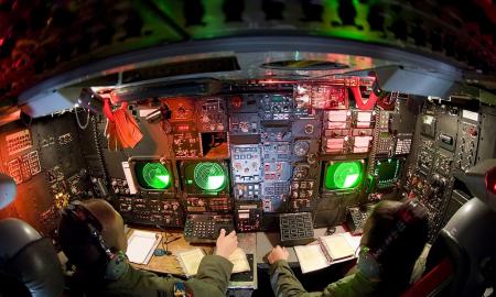 JAV branduolinis bombonešis prie pat Rusijos (Foto, Žemėlapis)