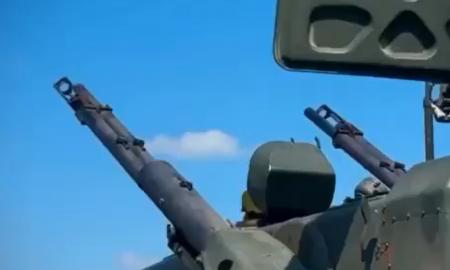 Retai matomas ginklas. Siaučia ukrainiečių „Tunguska“ (Video)