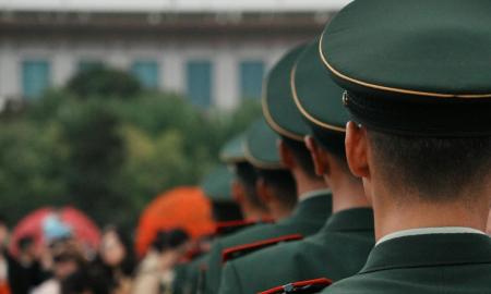 Mėsmalė už sūnų kare… rimtai?