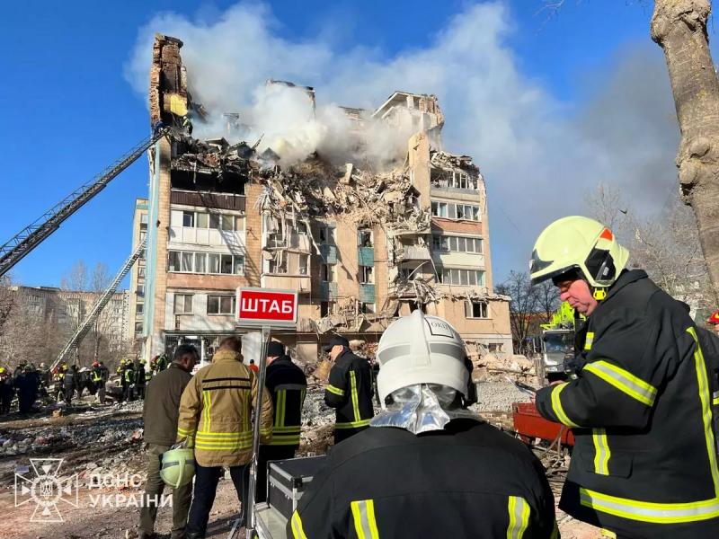 Daugiabutis Ternopilyje po rusų raketų atakos lapkričio 19 d.