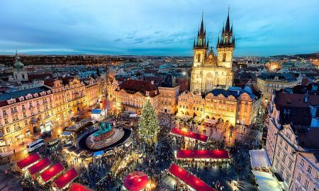 Lenkai rekomenduoja nevykti į Čekiją. Mirė jau 29. Kas vyksta?