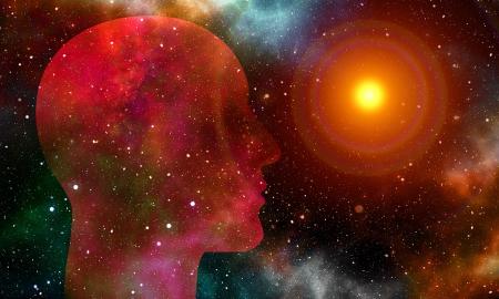 „Pati renkasi kuria kryptimi siųsti blyksnius...“ Visata turi sąmonę? Beprotiška