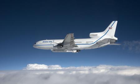 Epinė misija! Sminga į Žemę. „Jį išgelbės iš lėktuvo paleista raketa“ (FOTO)