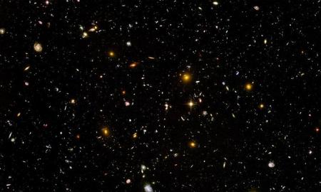 Jei žvaigždės tokios ryškios, kodėl kosmosas yra juodas?  (Video)