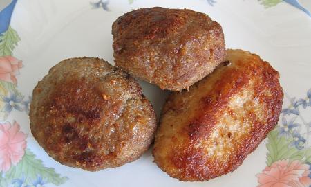 Vakar dienos kotletai bus kaip ką tik iškepti iš keptuvės. Išbandykite šį triuką