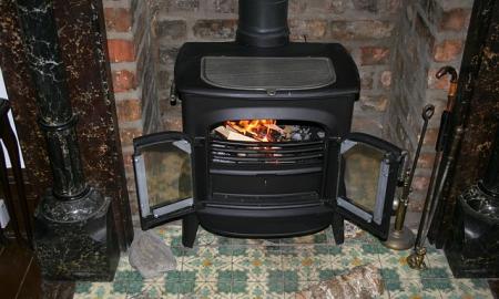 Šildymas be malkų: naujas pigiausio kuro karalius