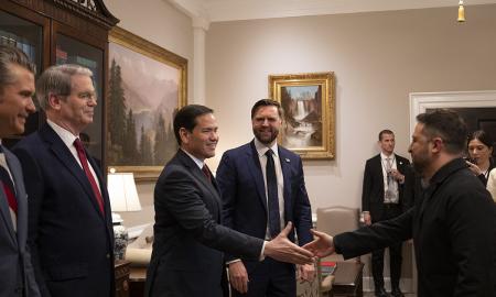 Netikėtas užtarėjas Baltuosiuose Rūmuose. Štai kas spaudžia stabdžius