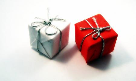 Šventinės išlaidos pirmą kartą viršys 1 trilijoną dolerių