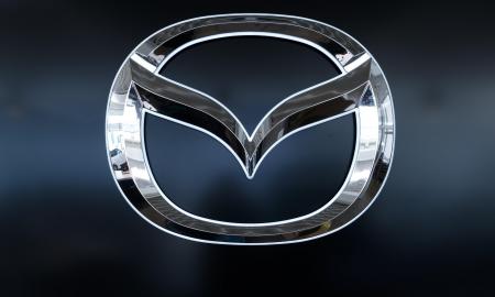 „Mazda“ kovoja už vidaus degimo variklius. Ursula von der Leyen bus patenkinta