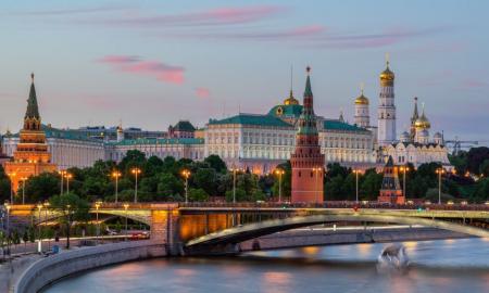 Kremlius apstulbęs: JAV ir Ukraina derasi, o Maskva – tamsiame miške (Video)