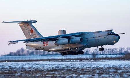 Galingas Ukrainos smūgis. Nušluoti net 2 Rusijos lėktuvai. Ypatingai reti (FOTO)