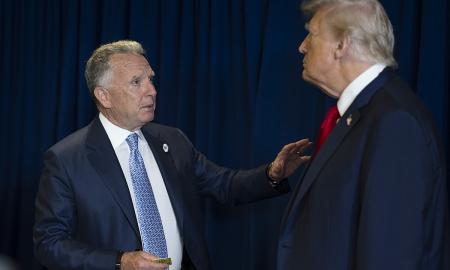 JAV politikai supyko, kad prorusiškas Trumpo patarėjas yra prorusiškas