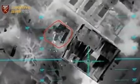 Ukrainos blefas suveikė. Visas rusų būrys sudėjo ginklus (Video)