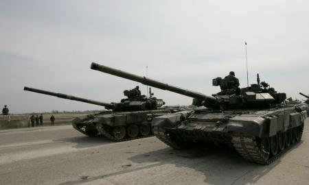 „Rusijos tankai jau būtų Lenkijoje!“ Pasaulis šokiruotas, ką jis pasakė. „NATO vos egzistuoja, esame skolingi viską Ukrainai“ (Video)