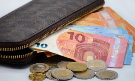 Netikėta „kalėdinė dovana“. Klientai – įsiutę. Iki 1000 € per metus