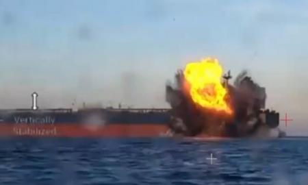 Kokie vaizdai! Ukrainos jūrų dronai atakavo Rusijos „šešėlinį laivyną“. Ir tai dar ne viskas (Foto, Video)