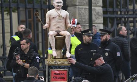 Auksiniai prezidentų naktipuodžiai. Rusijos lyderiai jau seniai gyvena estetikoje, kurią dabar džiaugsmingai priskiria Ukrainai.