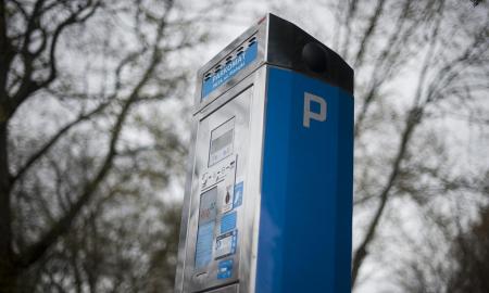 Vairuotojai nežino: vienas mygtukas ir parkavimas tampa nemokamas. Štai kur jis slepiasi