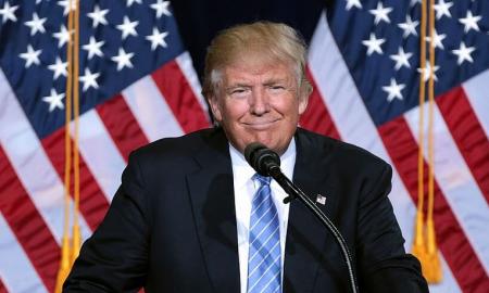 Ką Trumpas rezga? Jo žingsnis sukėlė susirūpinimą. Įvardytas taikinys