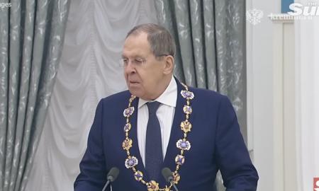 „Derybos tik po pergalės“: Lavrovo žurnalas meta ultimatumą Vakarams