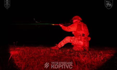 „Padarėme didelę klaidą. Leidome pasauliui gerti alų prie televizoriaus ir tik patogiai stebėti – dabar metas smogti be gailesčio“ (Foto)