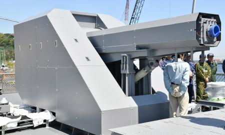 Įspūdingas jėgos demonstravimas. Šie ginklai pakeis mūšio lauką amžiams (FOTO, VIDEO)