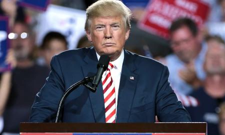 Trumpas drebina pasaulį. „Netrukus pradėsime sausumos atakas“