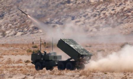 „Vaiduoklių artilerija.“ Kariai traukiasi iš pavojingiausios zonos. Prasideda revoliucija! (Video)