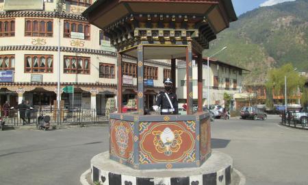 Šioje šalyje nėra nė vieno šviesoforo. „Vienintelis veikė vos 24 valandas“ (VIDEO)