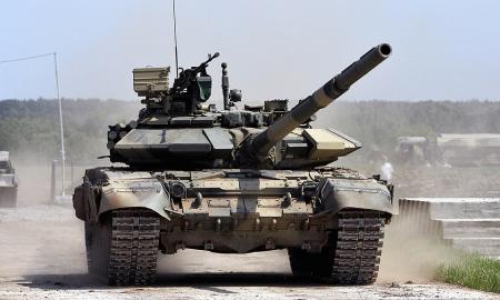 Putinas giria savo tanką. Ukrainoje jie krenta kaip musės