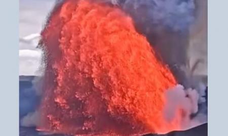 Po ugnikalnio išsiveržimo lavos srovės sunaikino stebėjimo kamerą (Video)